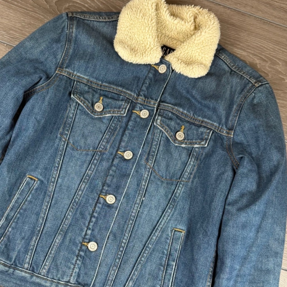 Gap Women Denim Sherpa Lined Trucker Jacket Blue Small